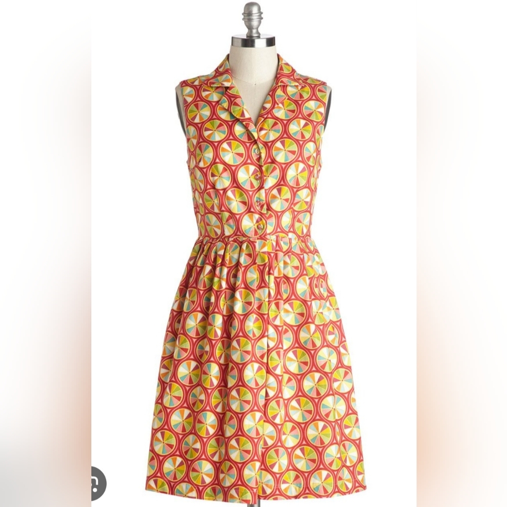 Sleeveless Retro Circle-Print Cotton Dress in Red